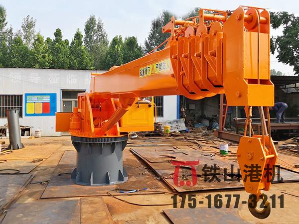 江西新余甲板起重機廠家船用起重機如何進行裝卸貨物？